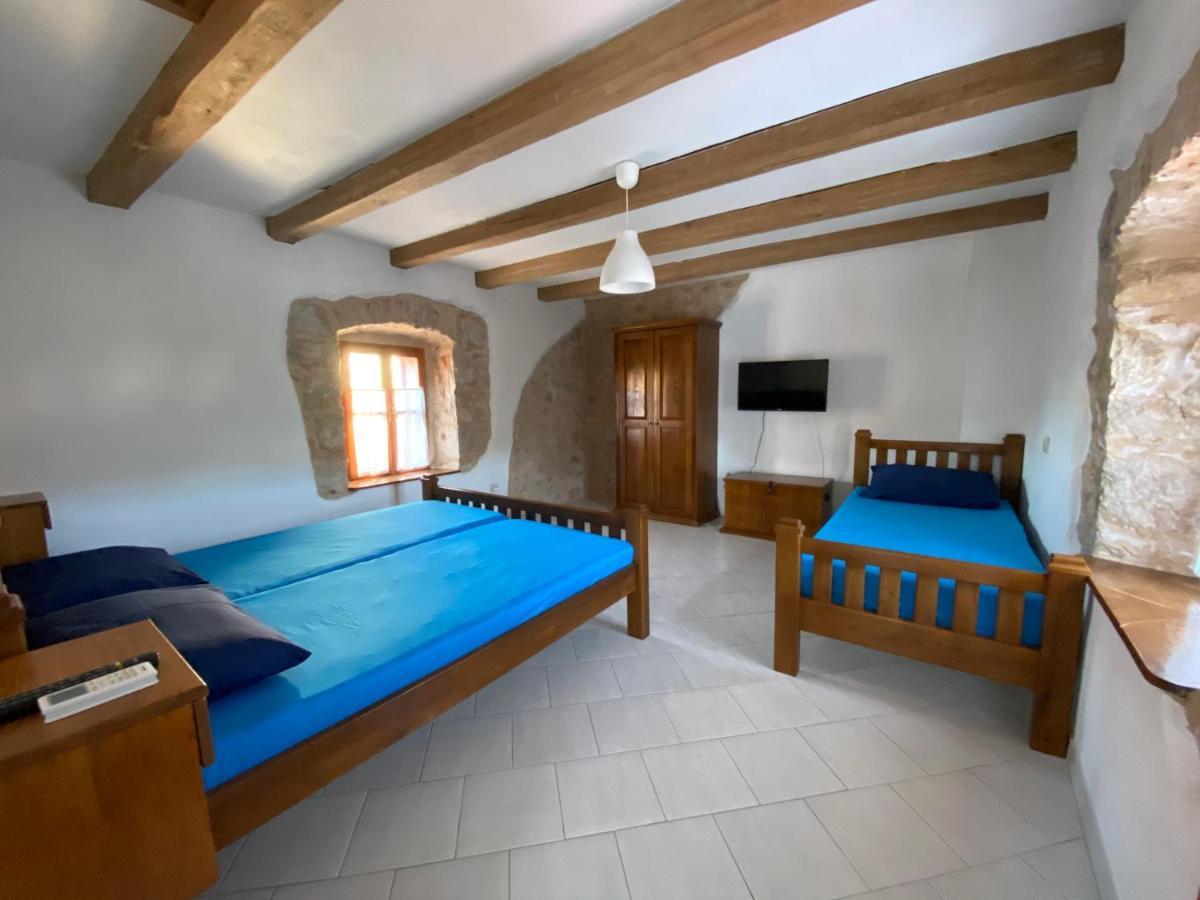 Holiday Home Hauser Vrbanj Bagian luar foto
